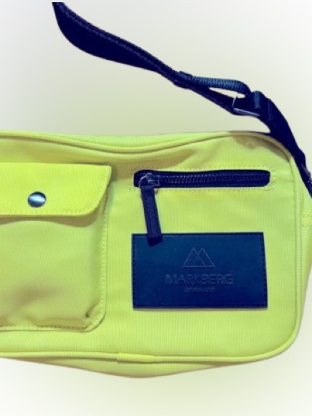 Markberg Denmark unisex small crossbody bag (Yellow)